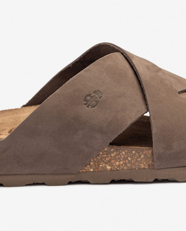 Yokono Sandalia Plana JERBA-300 Marrón