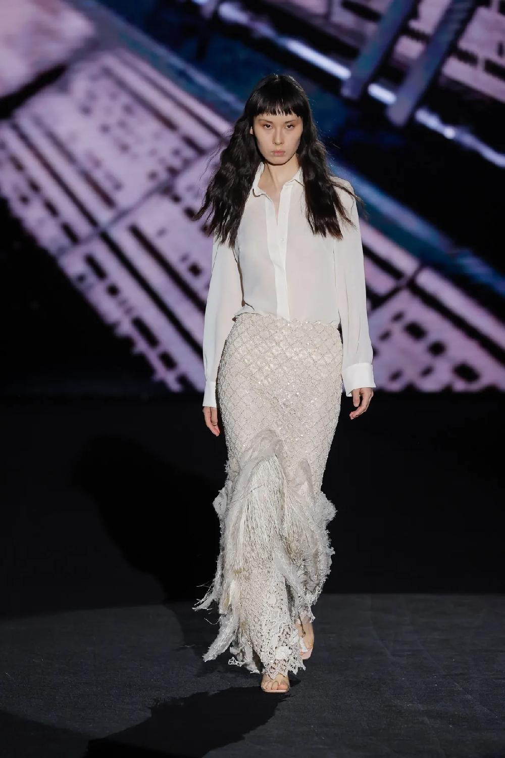 Yolancris Barcelona 25 BLOUSE LONGRINER & 25-42 SKIRT