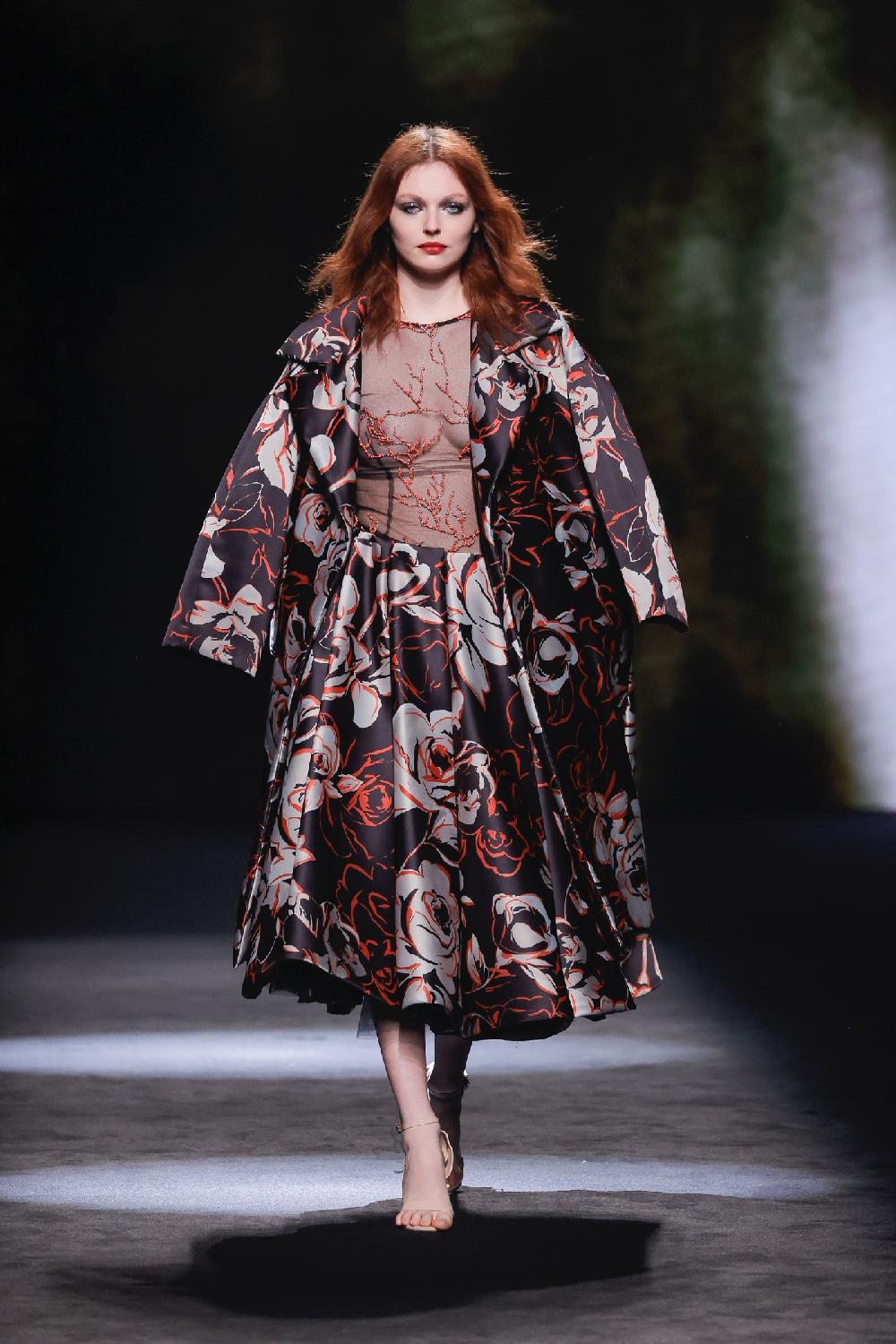 yolancris barcelona 26 – 42 Coat – 26 – 39 Skirt & 26 – 37 Bodysuit