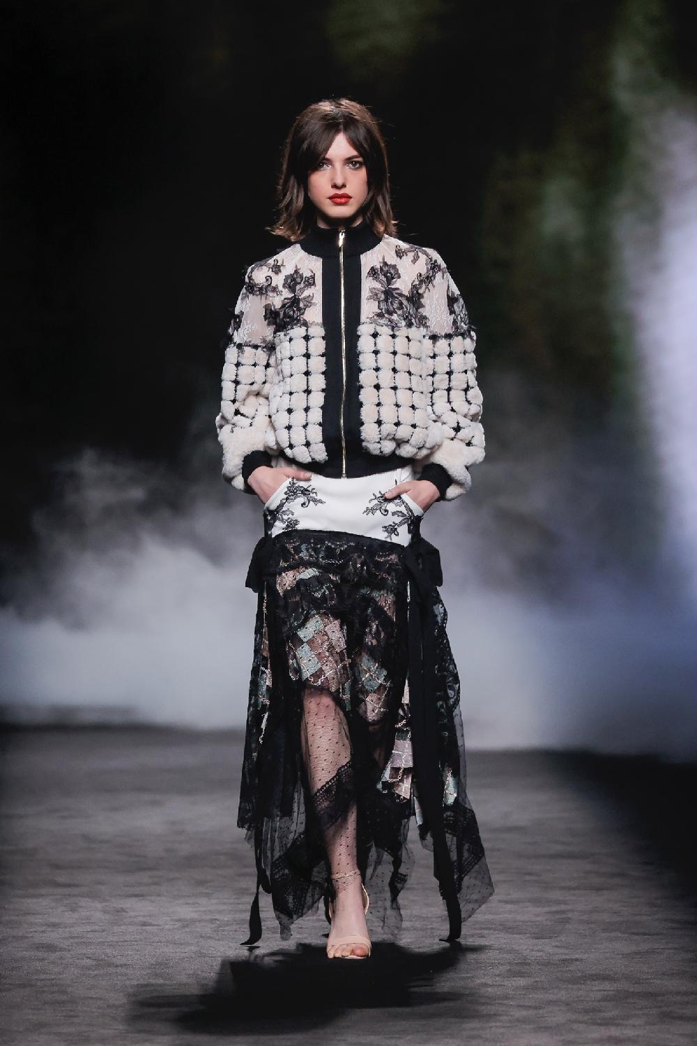 yolancris barcelona 26 – 25 Bomber & 26 – 02 Skirt