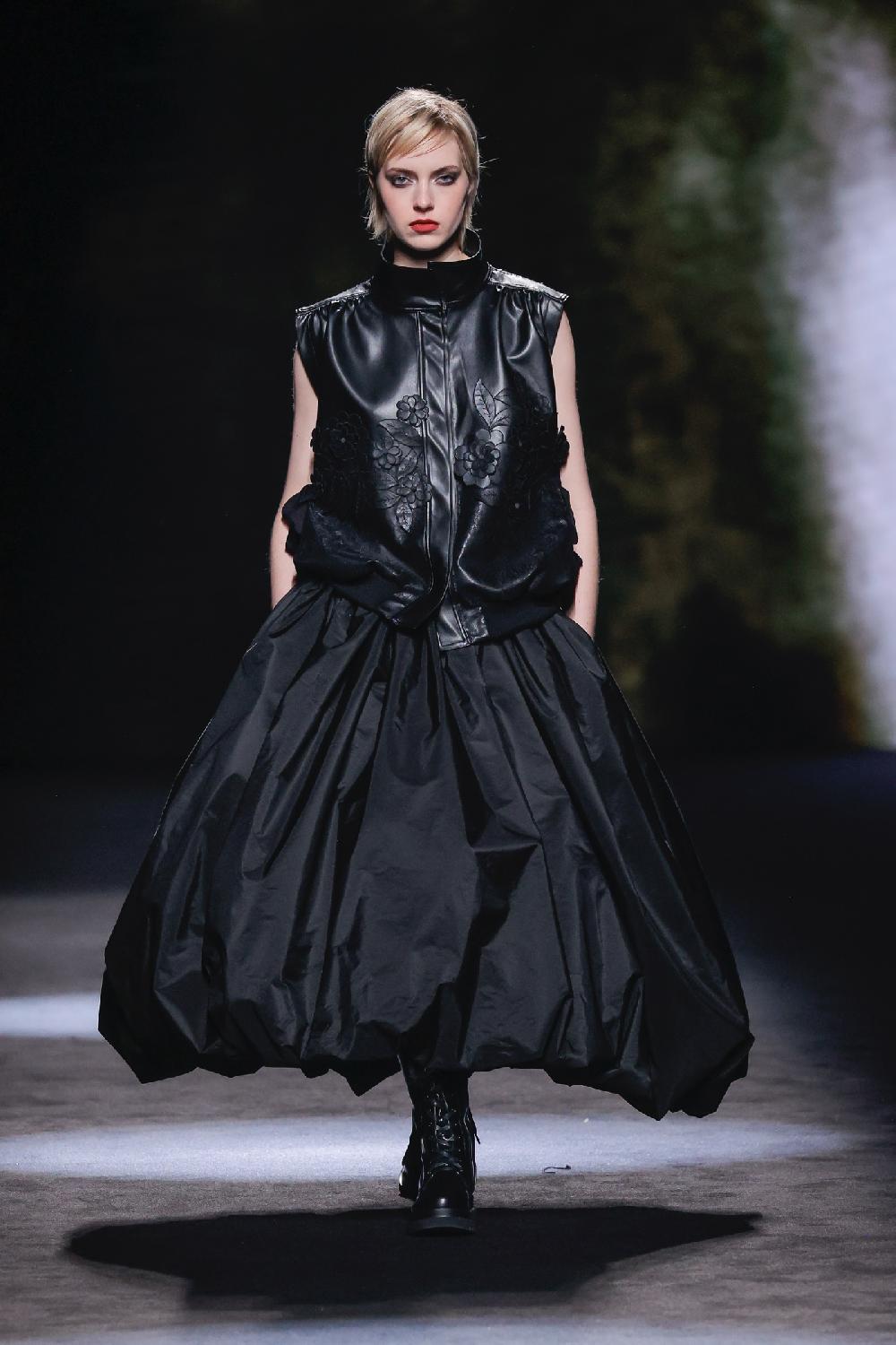 yolancris barcelona 26 – 58 Vest & 26 – 13 Skirt