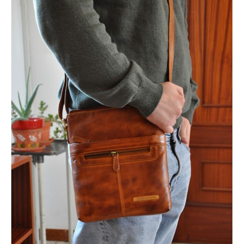 Zerimar Shoes Bandolera De Piel Estilo Vintage 26x22x4 Cm NUEZ