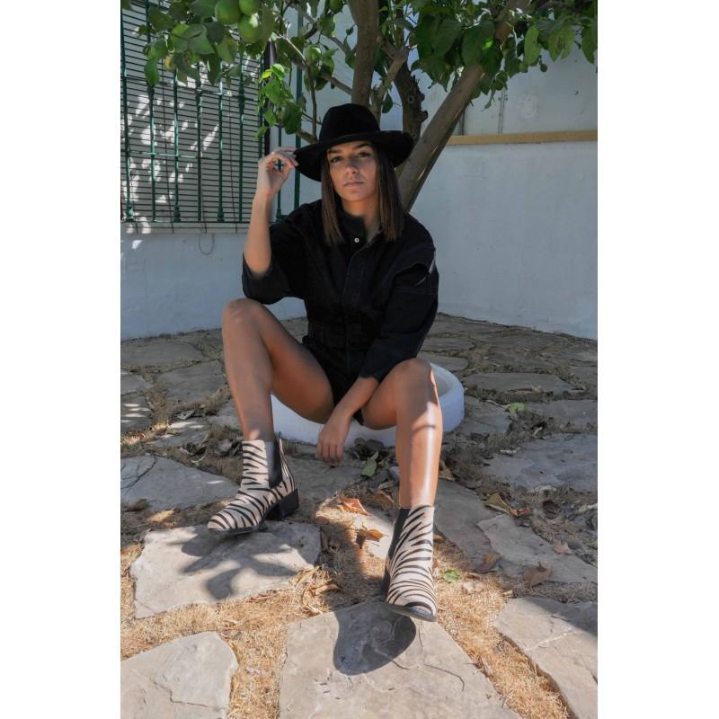 Zerimar Shoes Botin De Piel Animal Print Con Cierre Elastico