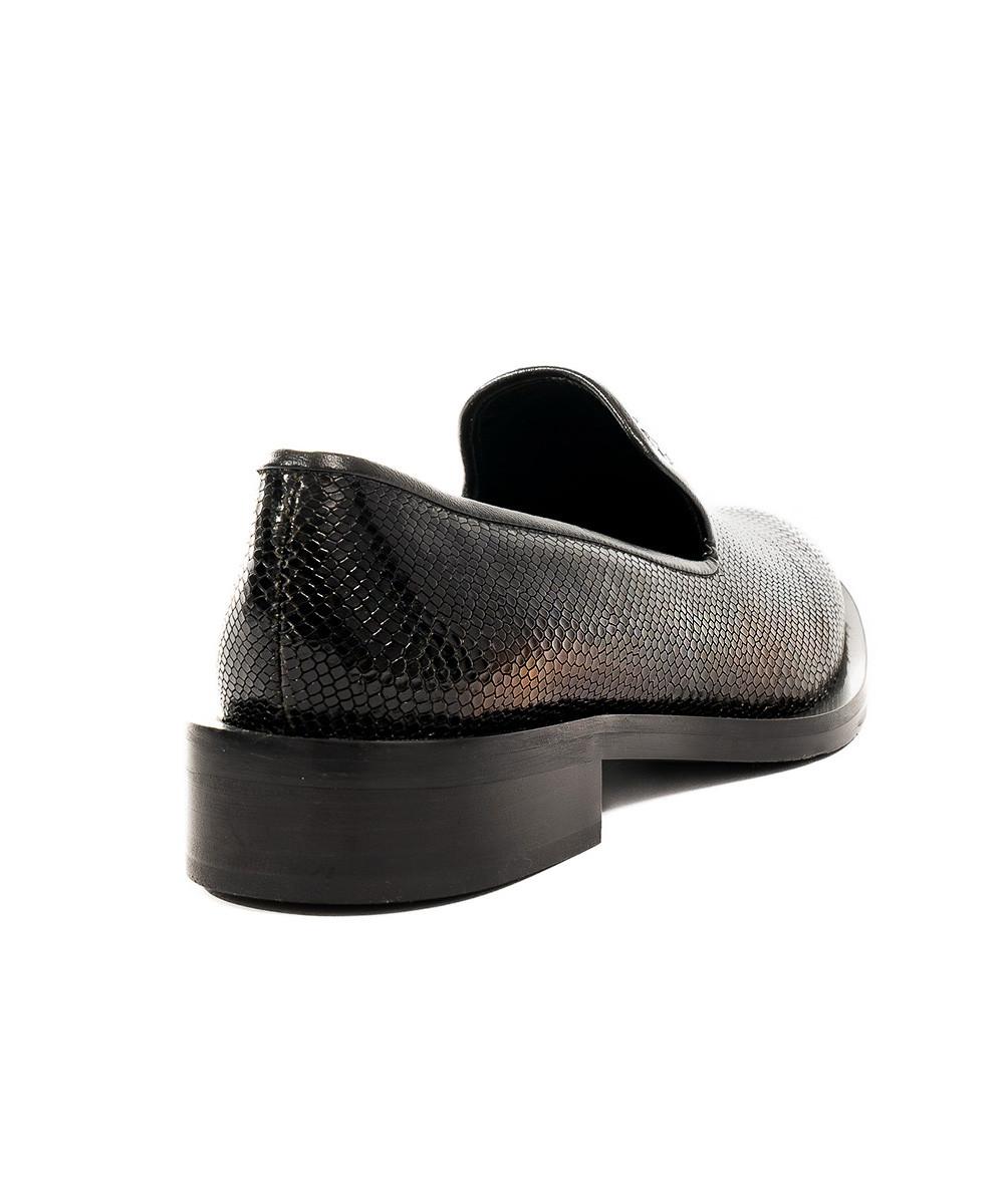 Zinda Mocasín De Piel Grabada Negra