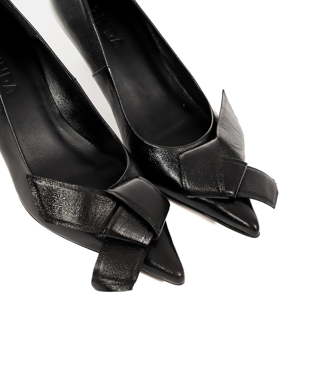 Zinda Salón De Piel Suave Negra Con Lazo