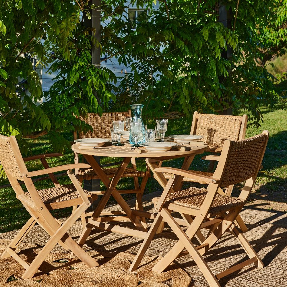 Conjunto De Jardín Comedor Mesa Plegable Redonda 90cm + 4 Sillas Madera Y Ratán Enea Sintético Con Brazos - Java Light
