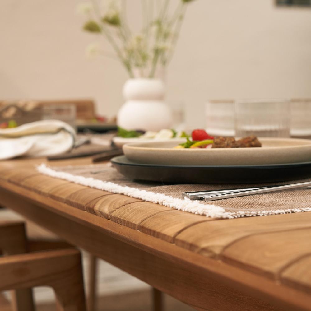 Conjunto de jardín NATERIAL Aurora extensible de teca para 6 personas