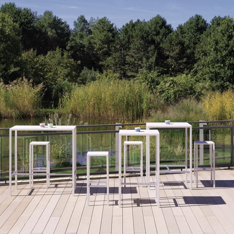 Conjunto De Mesa Alta "Seaside" + 4 Taburetes De Jardín De Metal Mint