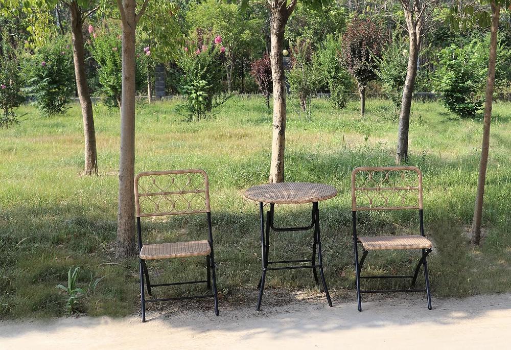 Garden Friend SALOTTO MAUI (mesa Redonda Y 2 Sillas Plegables) Estructura De Acero Negro Tapicería De Poliratán Color Natural