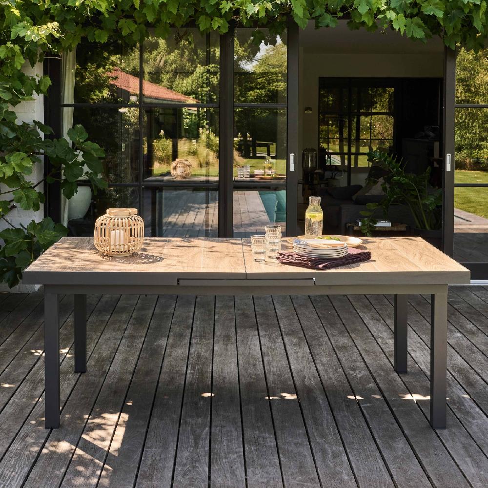 Mesa De Jardín Con 8 Sillas Y 2 Sillones De Aluminio Y Cerámica Tivoli - Oviala