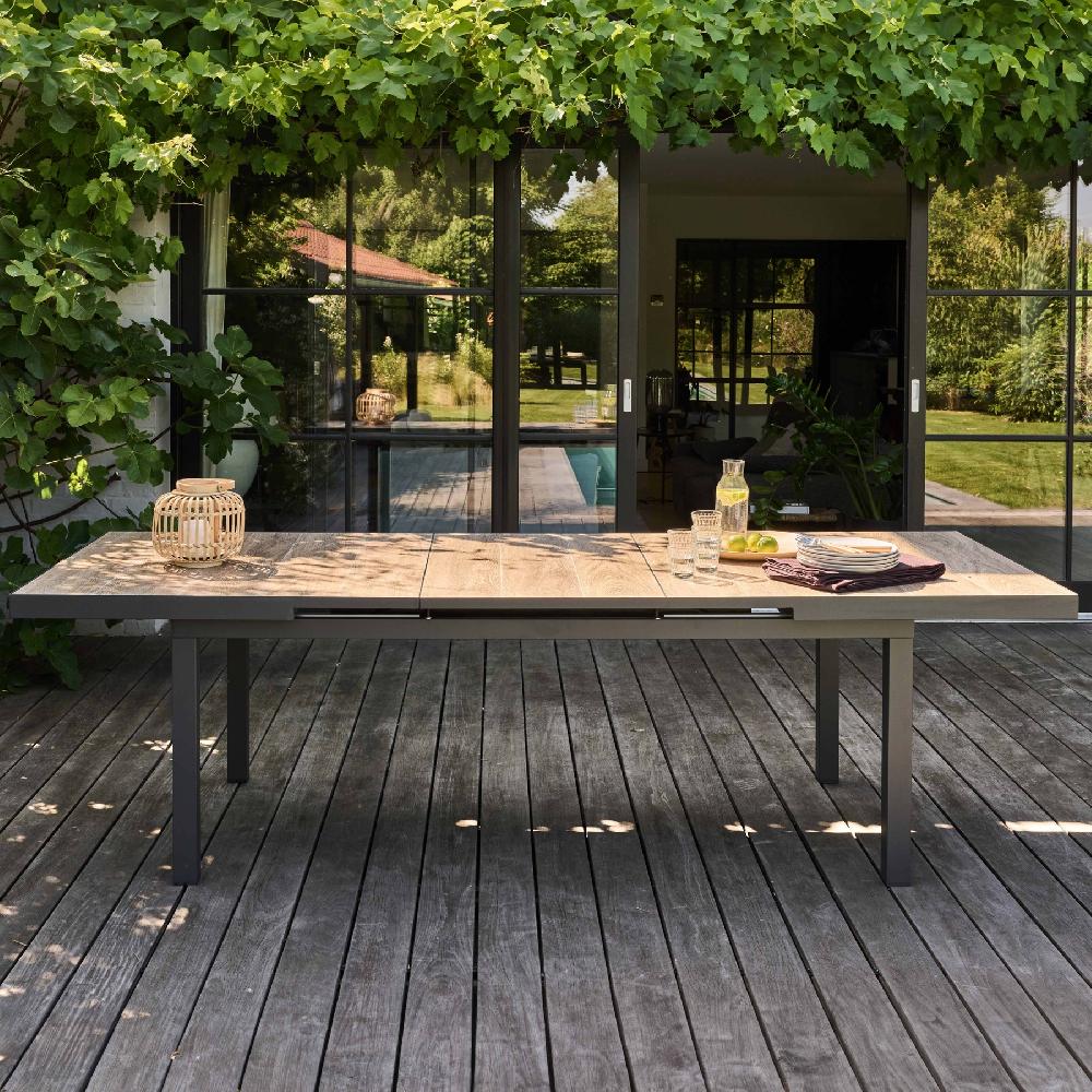 Mesa De Jardín Con 8 Sillas Y 2 Sillones De Aluminio Y Cerámica Tivoli - Oviala