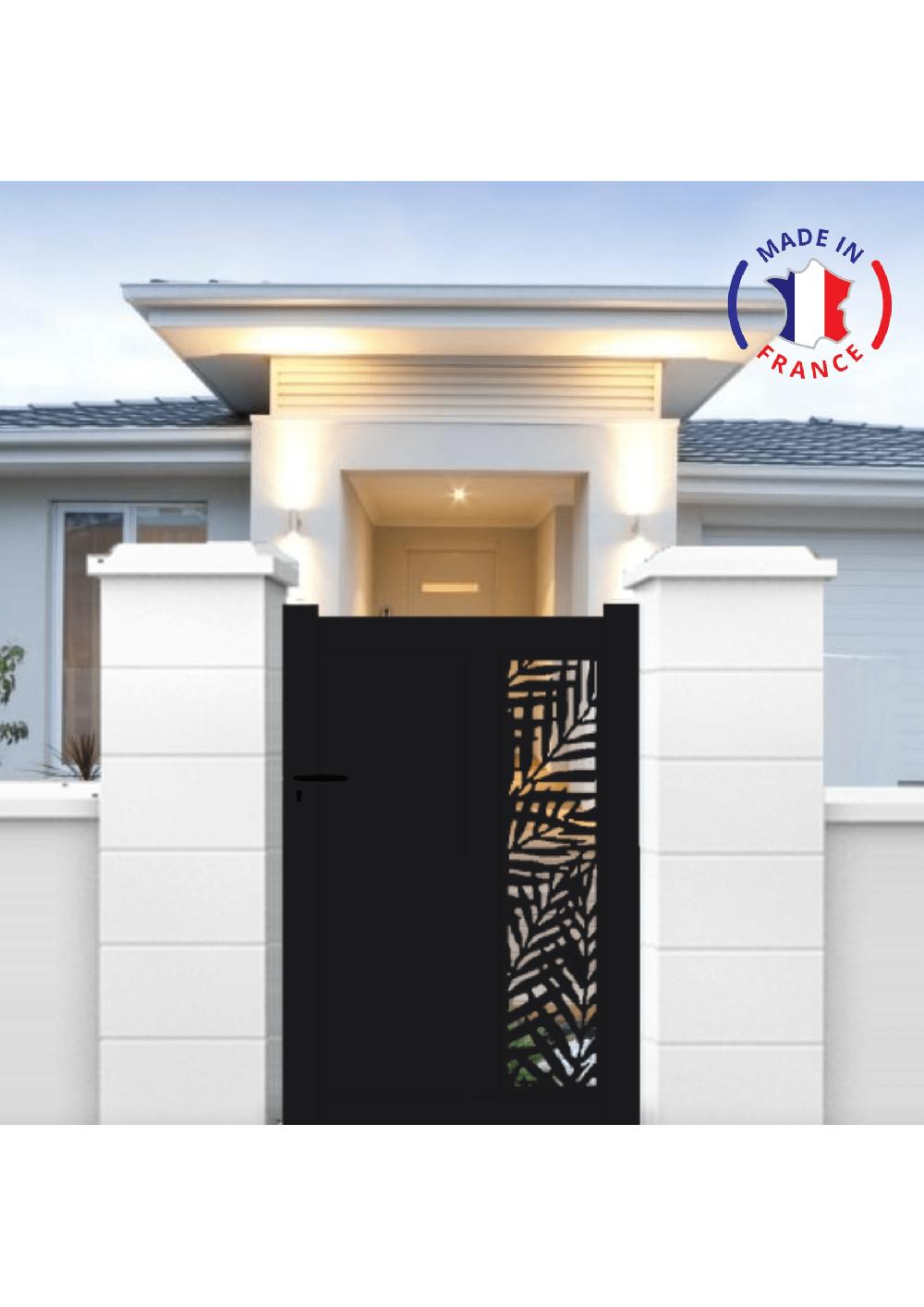 Puerta peatonal incorporada de aluminio cortada a láser en kit de dimensiones An.1000 (entre montantes) x Al.1500 mm Colores Negro (RAL 9005)