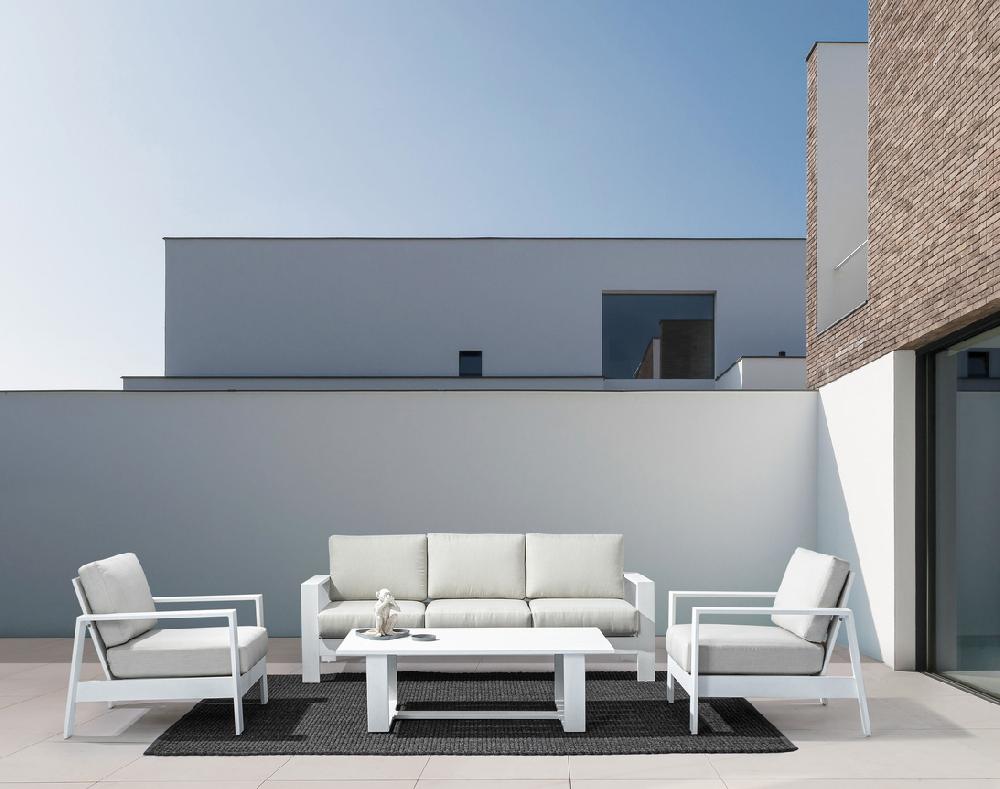 Salón Con Sillones Y Mesa Blanca "Baltic" Con Estructura De Aluminio Para Terraza Y Jardín