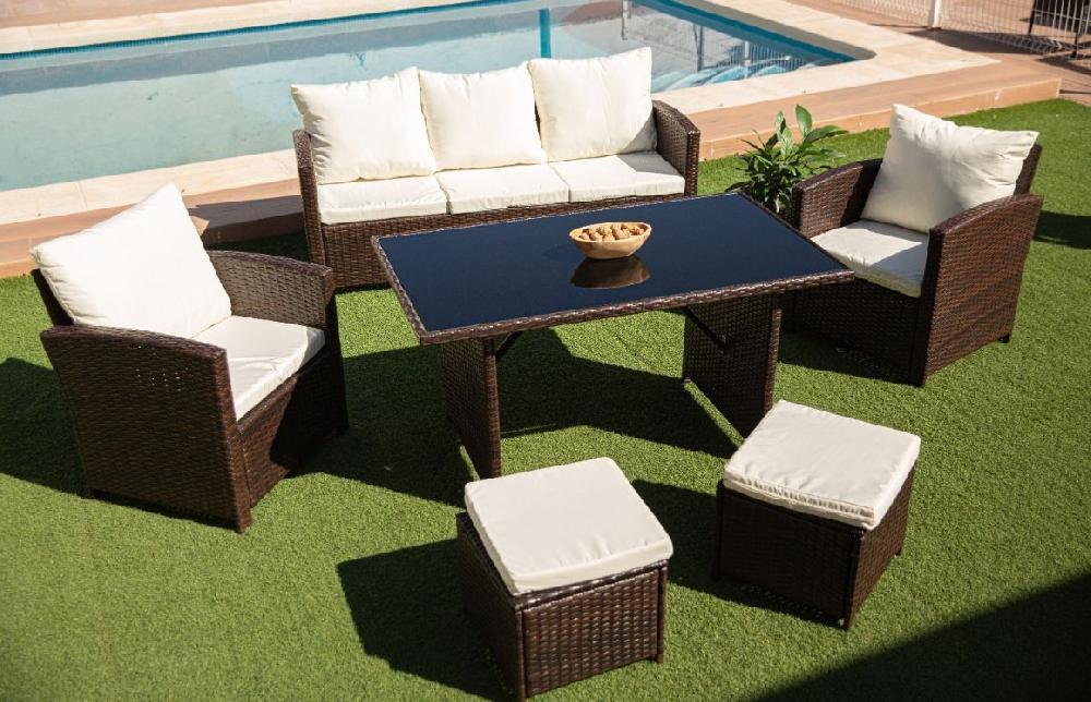 Sofa + Mesa + 2 Sillones+ 2 Pufs De Ratan PE. Muebles De Jardin Y Terraza Gris