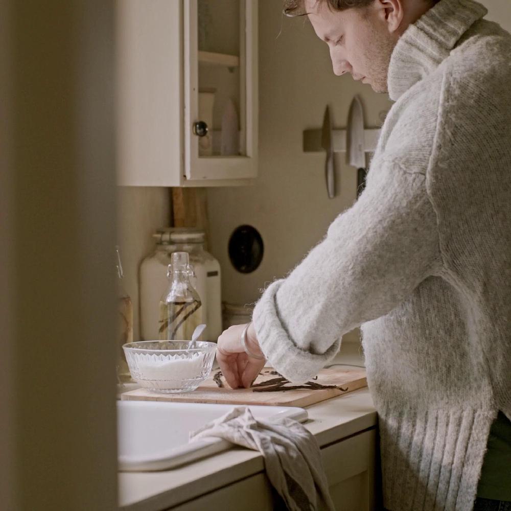 IKEA JÄMLIK Vela Aromática En Vaso Vainilla/beige Claro 12 Hr