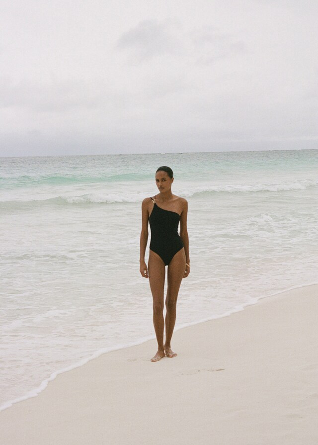 Mango Bañador Asimétrico Detalle Metálico