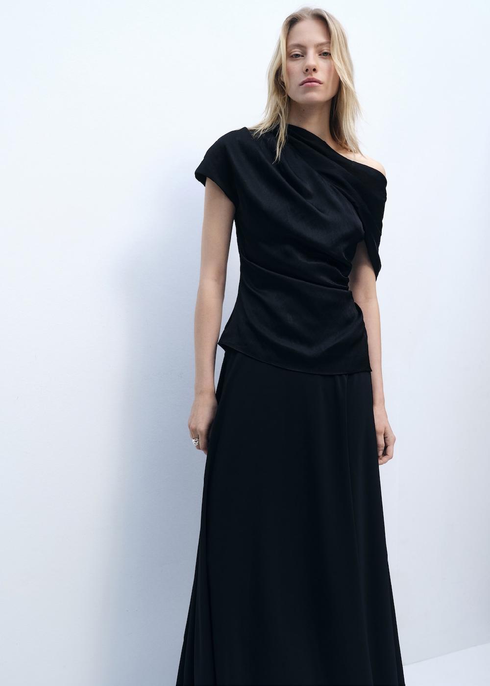 Mango Blusa drapeada manga corta