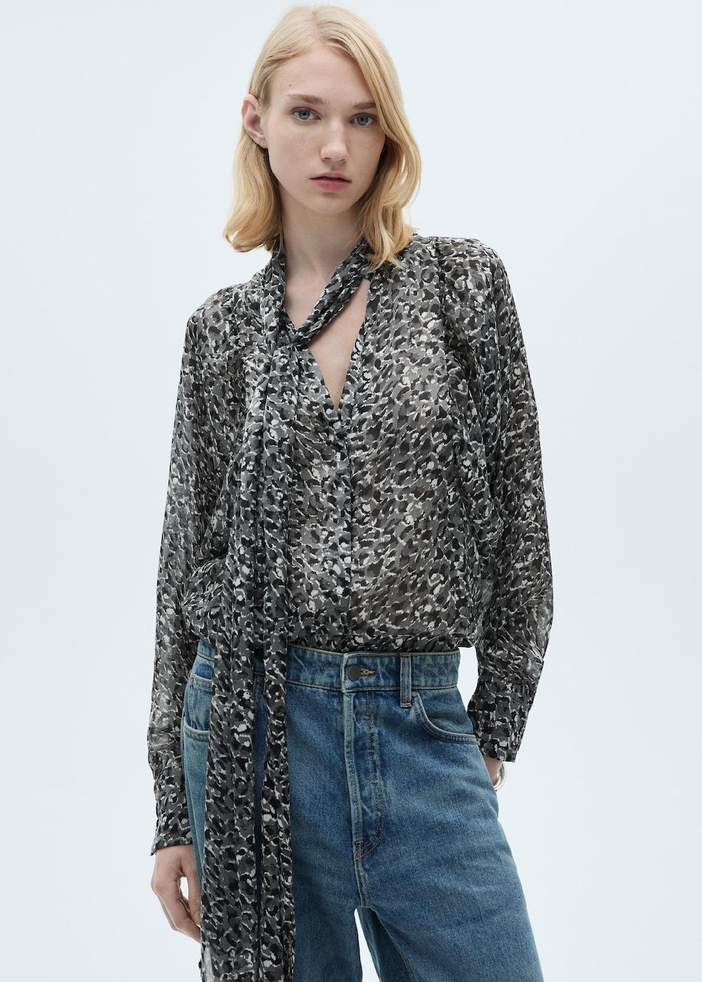 Mango Blusa leopardo lazo cuello