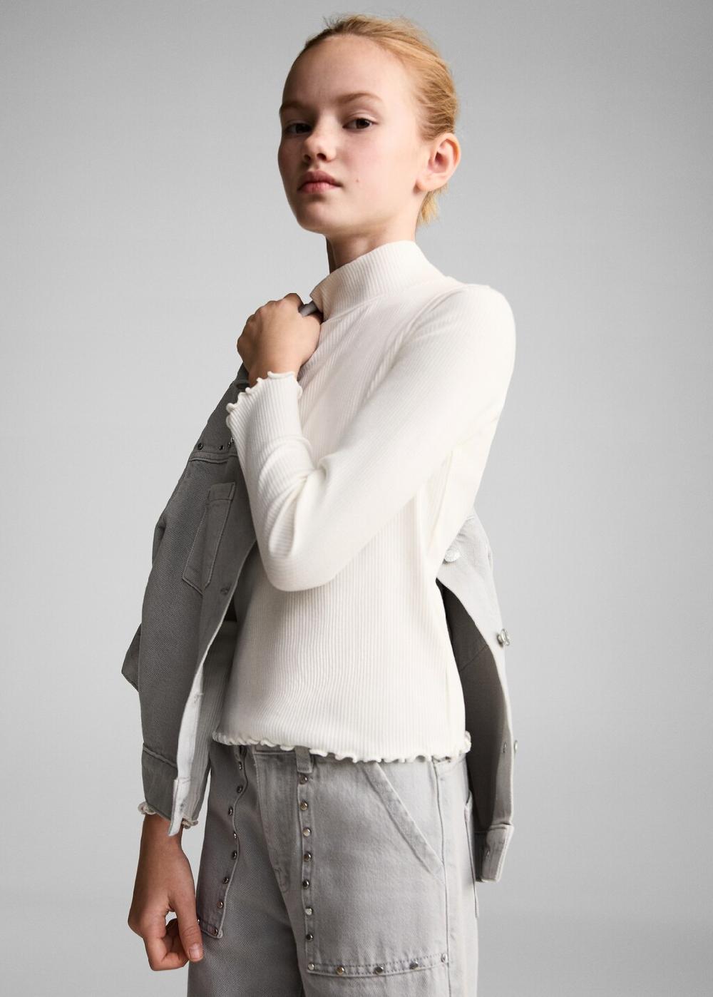 Mango Camiseta canalé cuello alto