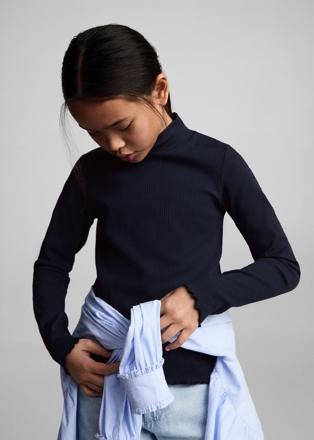 Mango Camiseta canalé cuello alto