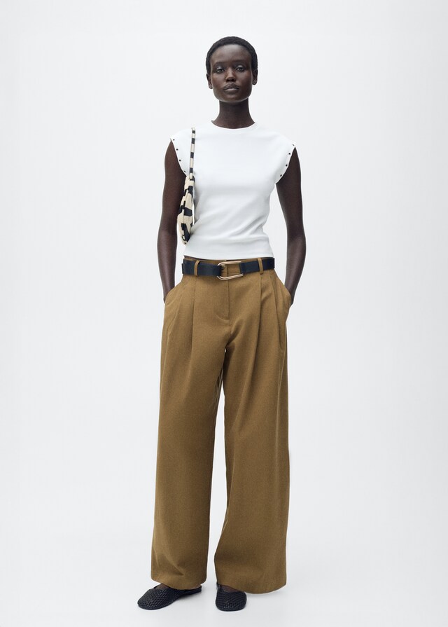 Mango Camiseta Canalé Ribete Troquelado