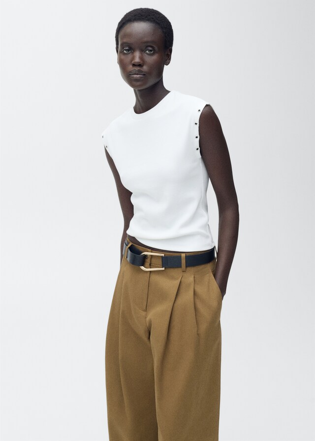 Mango Camiseta Canalé Ribete Troquelado