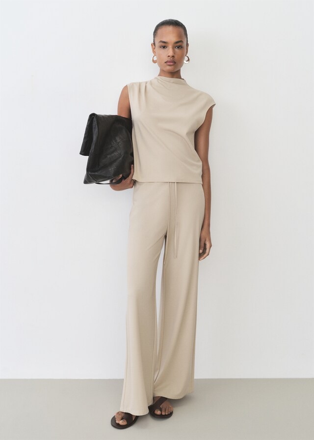 Mango Camiseta Cuello Asimétrico Fruncidos