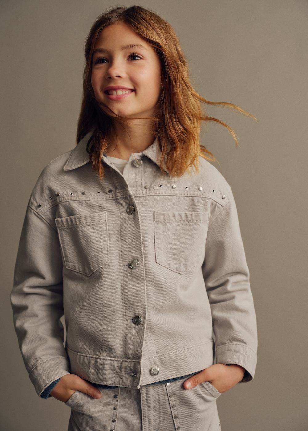 Mango Cazadora denim tachuelas