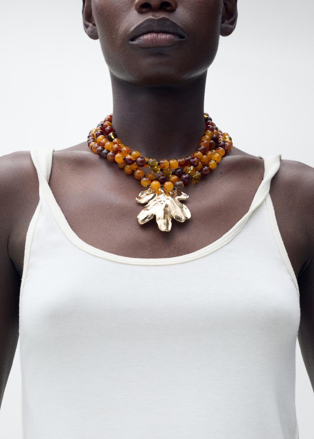 Mango Collar bolas combinado