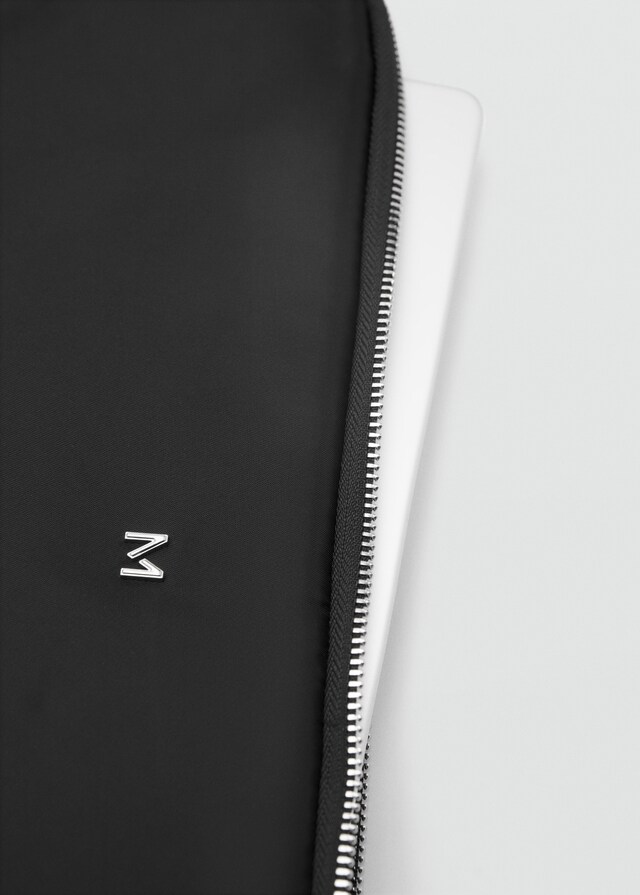 Mango Funda Portátil Nylon