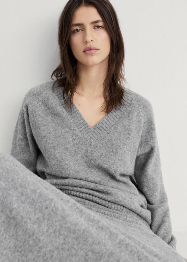 Mango Jersey Punto Cuello Pico Liso