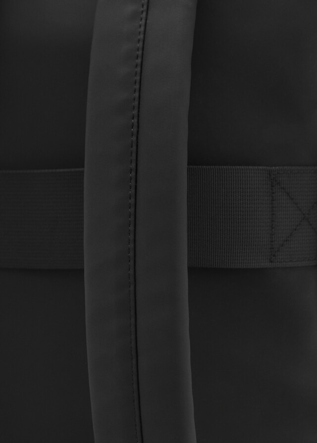 Mango Mochila Engomada Cierre Solapa