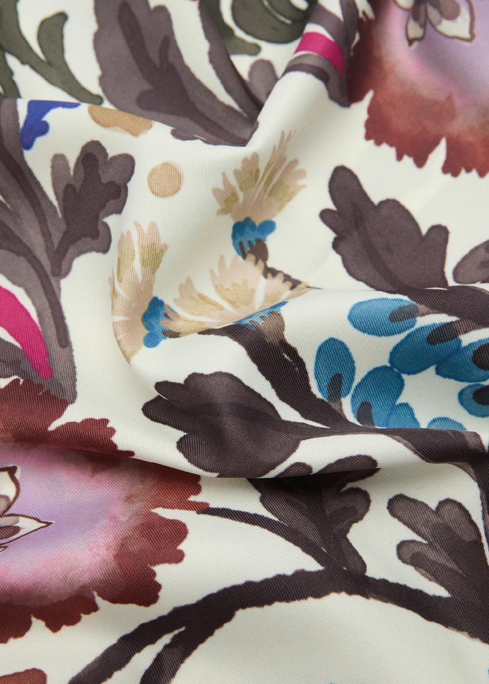 Mango Pañuelo satinado estampado