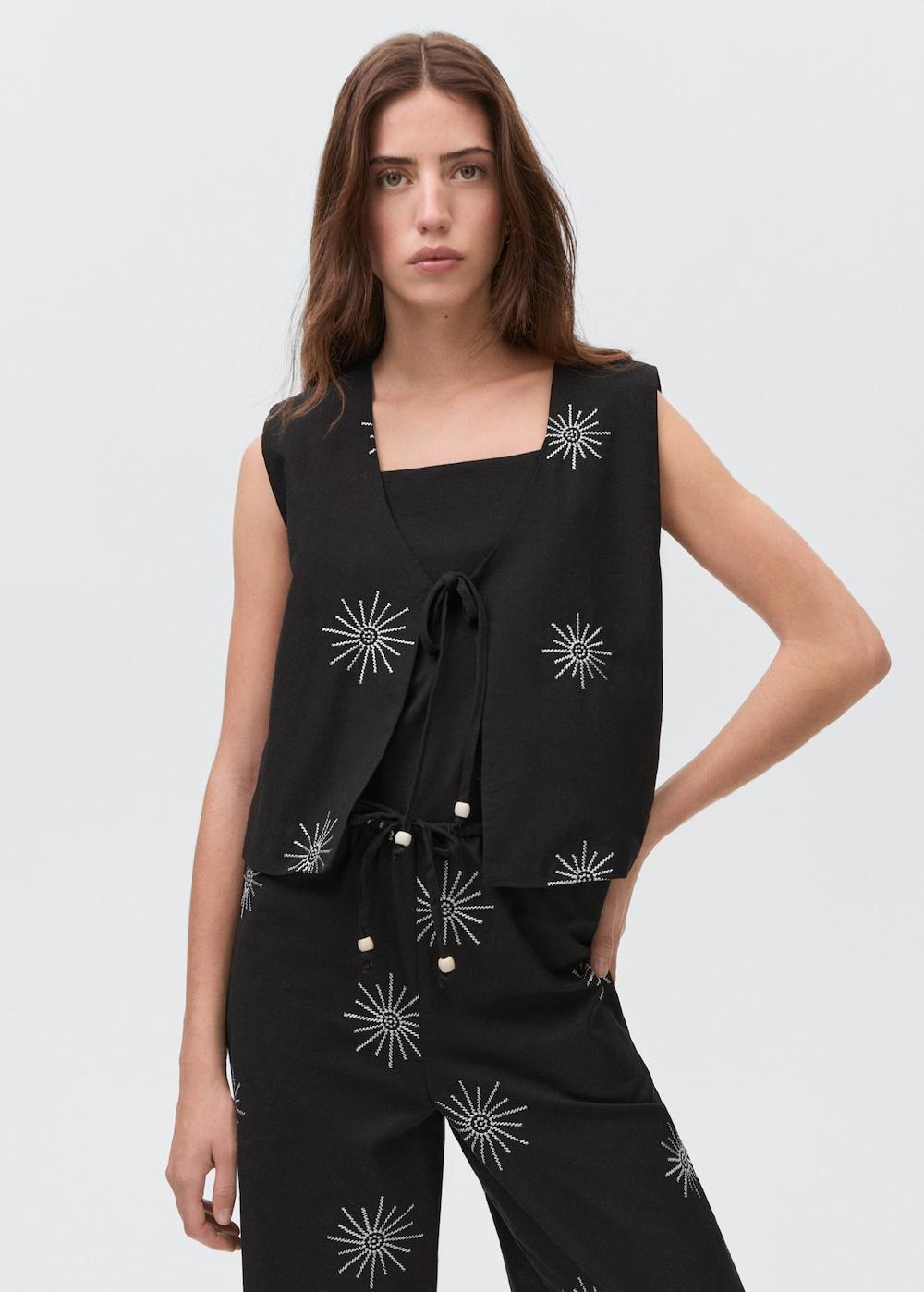 Mango Top bordado cierre lazos