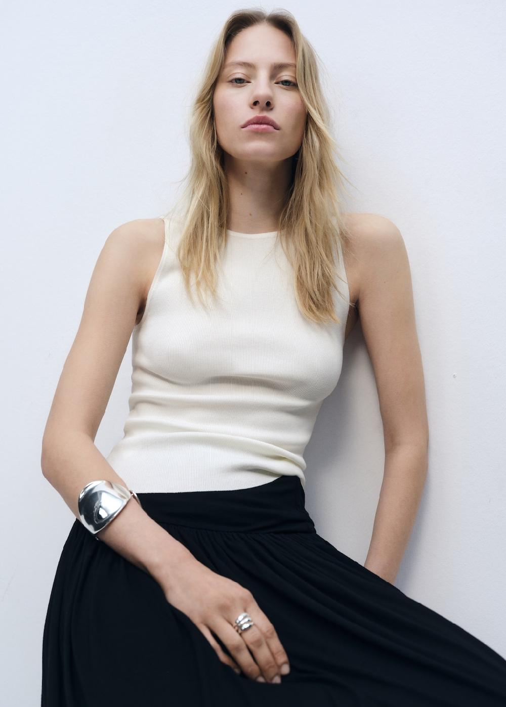 Mango Top punto entallado sin mangas