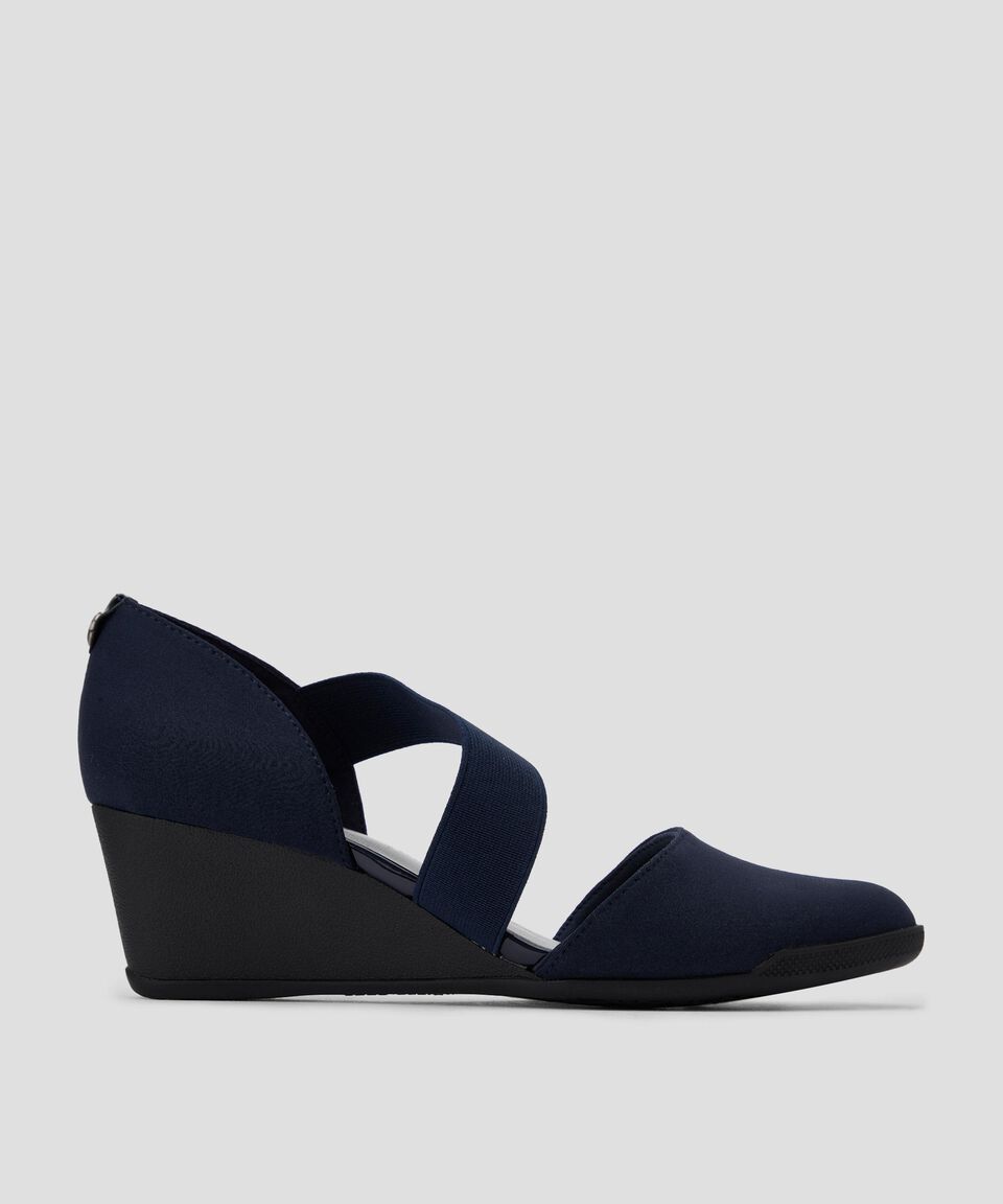 Anne Klein Zapatillas con tacón medio de cuña