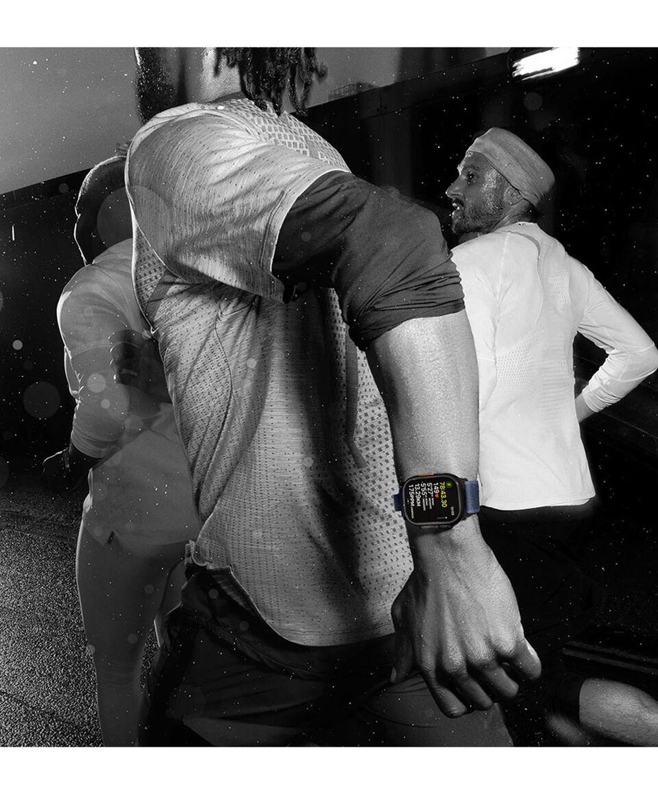 Apple Apple Watch Ultra 2 GPS + Cellular Caja De Titanio Negro De 49 Mm Correa Trail Negra - M-L