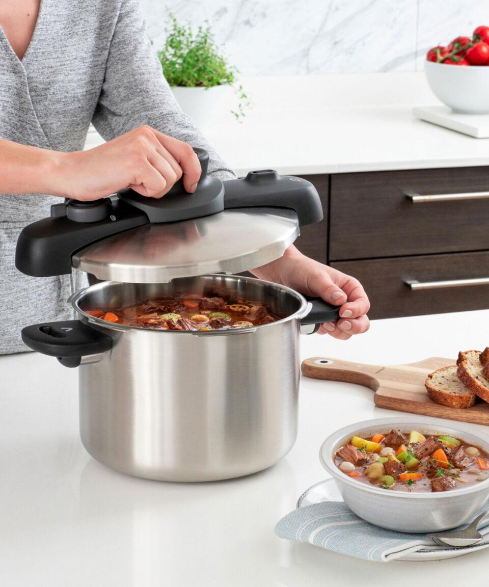 T-fal Olla De Presión En Acero Inoxidable Compact Easy 4L