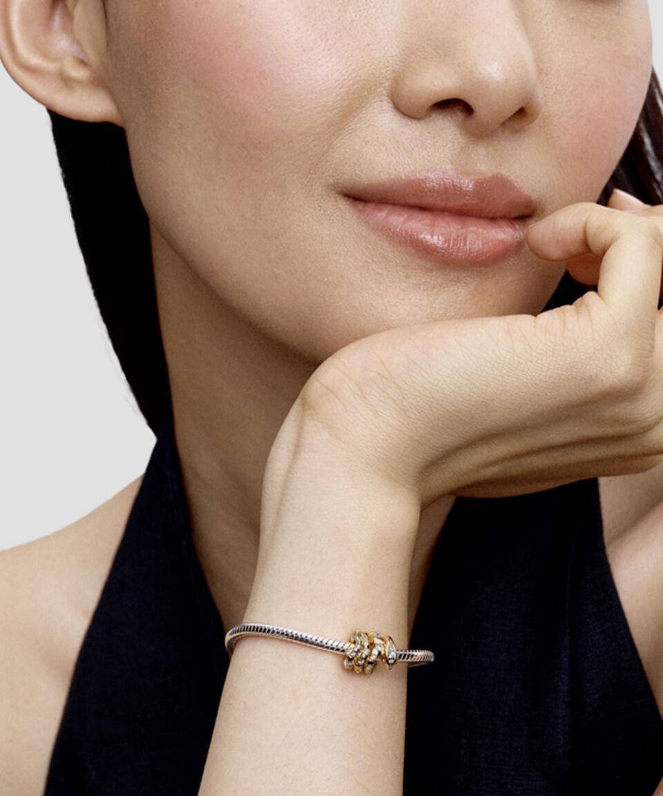 Pandora Dije Serpiente Mujer