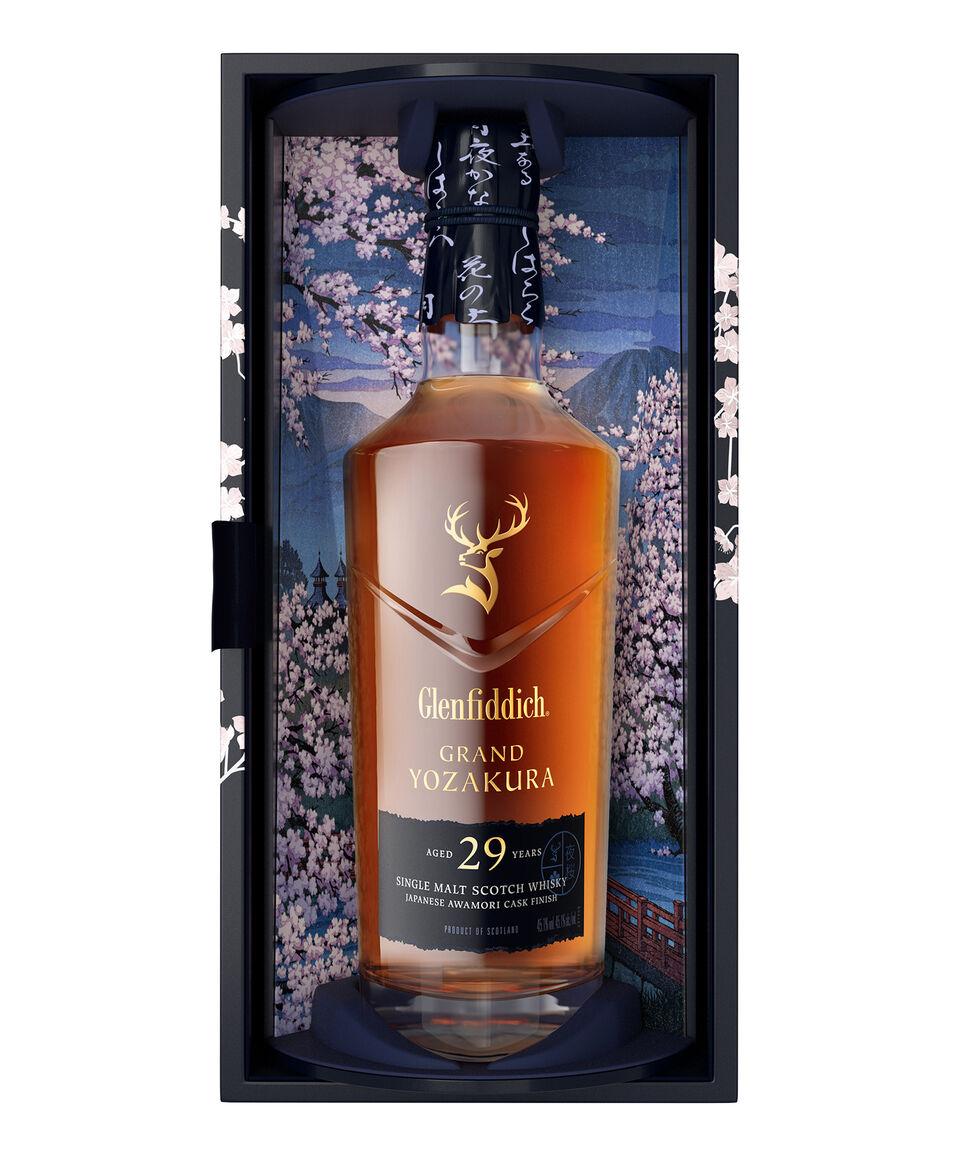 The Glenfiddich Distelley Whisky Grand Yozakura 29 Años 750 Ml