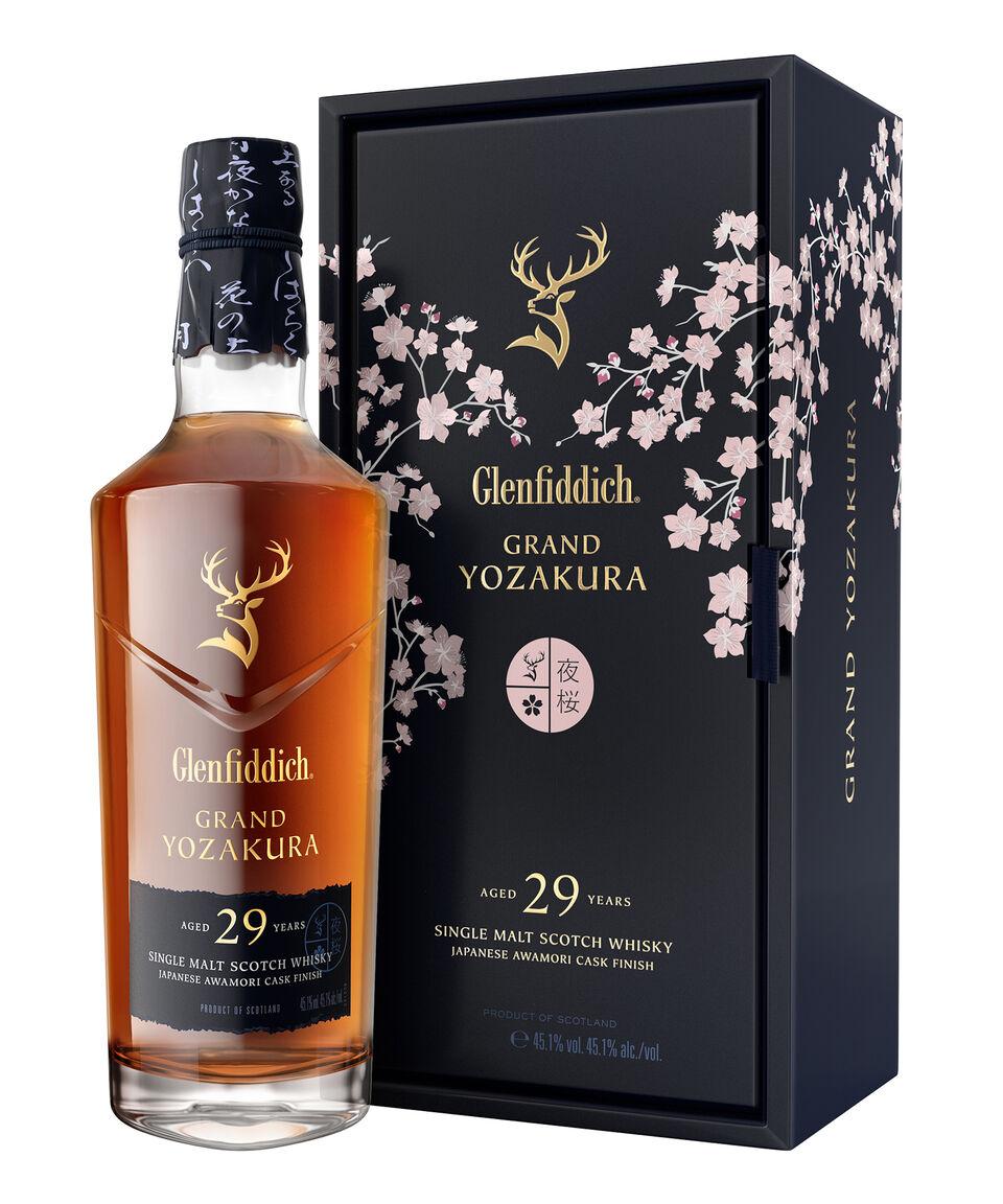 The Glenfiddich Distelley Whisky Grand Yozakura 29 Años 750 ml