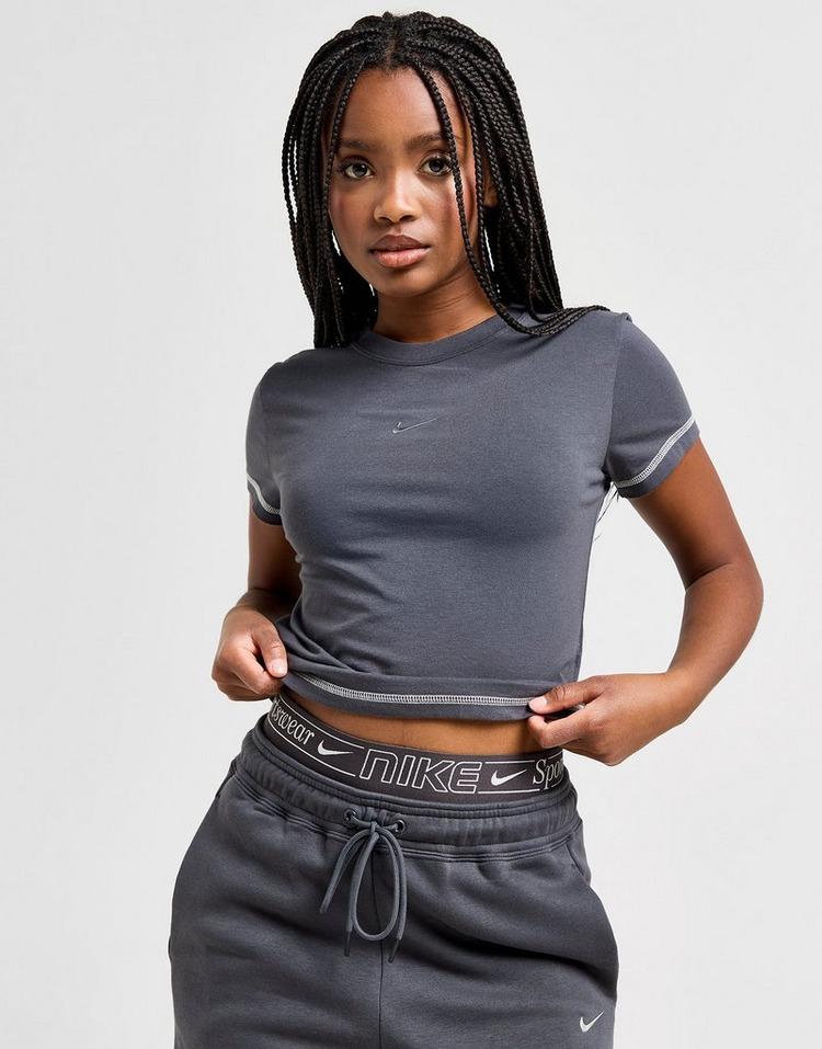 JD Sports Nike Camiseta Graphic Swoosh Chill