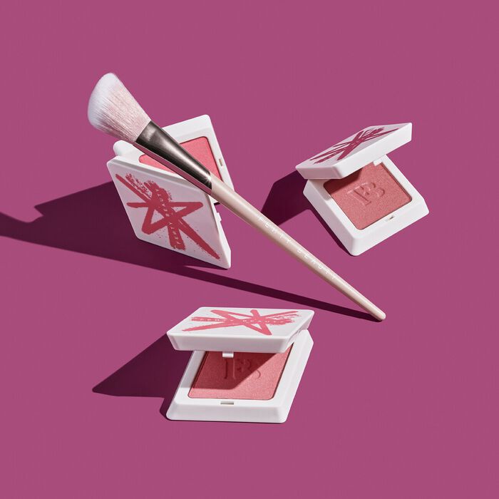 Fenty Beauty Blush Brush 155 - Brocha Para Colorete