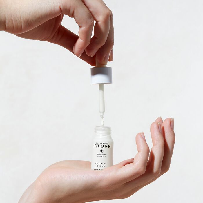 Dr. Barbara Sturm Mini Calming Serum - Suero Calmante Y Calmante Tamaño Viaje