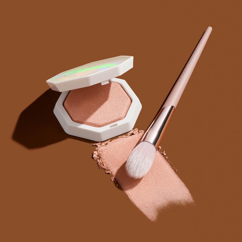 Fenty Beauty Precision Highlighter Brush - Brush Highlighter