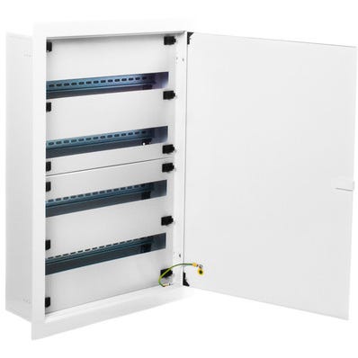 Bricomart CUADRO ELÉCTRICO METÁLICO PARA EMPOTRAR EN OBRA DE 96 ELEMENTOS IP30 SOLERA