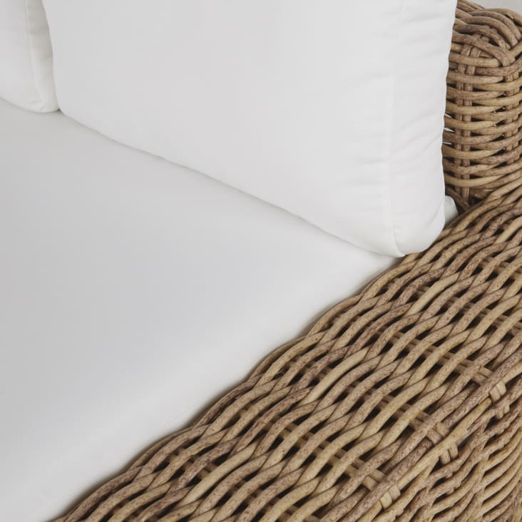 Maisons Du Monde Cerrado - Sofá De Jardín 3/4 Plazas De Resina Reciclada Tejida Imitación Ratán Con Cojines Blancos De Poliéster Reciclado