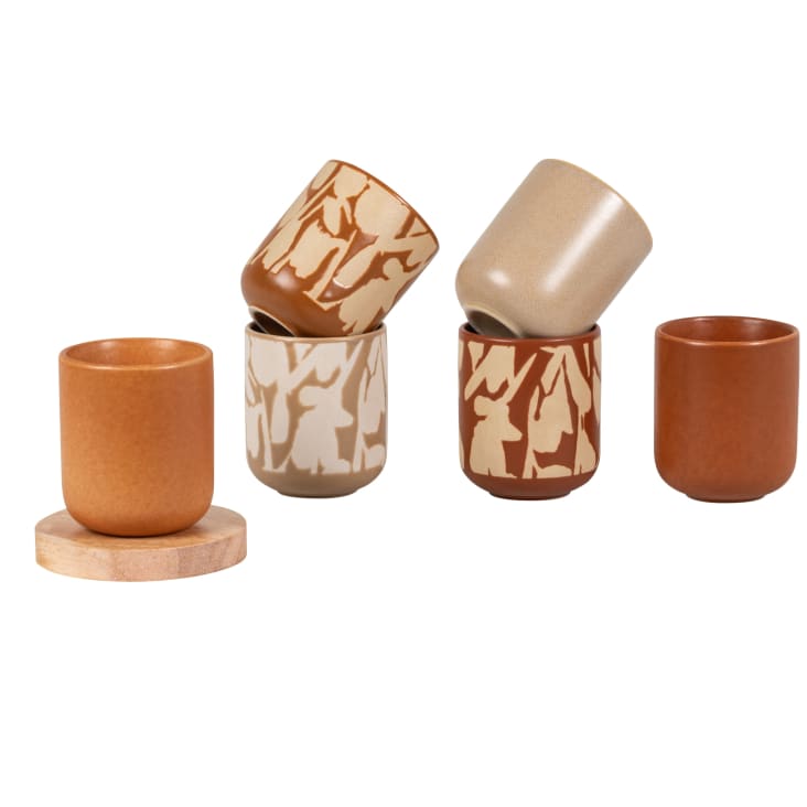 Maisons Du Monde Ewan - Set De 4 Tazas De Cerámica Marrón Y Beige Y Platos De Madera De Caucho
