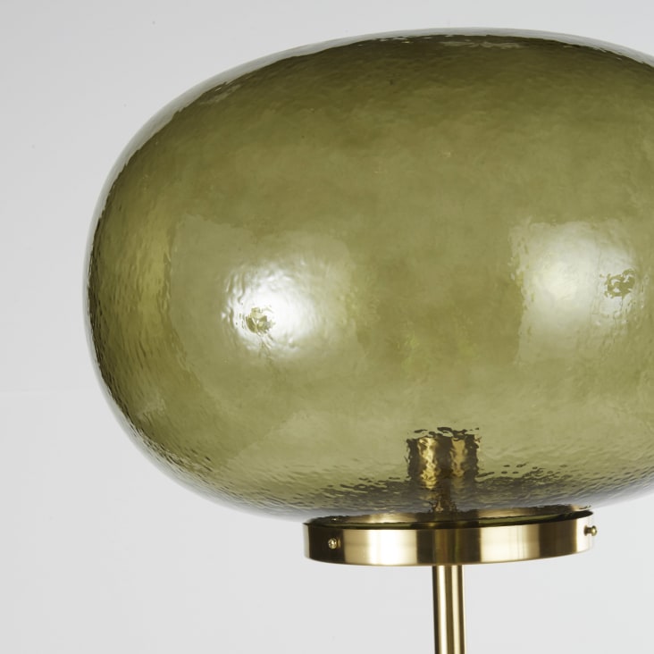 Maisons Du Monde GABRIEL - Lámpara De Pie De Madera De Hevea Y Metal Dorado Con Bola De Cristal Amartillado Verde Alt. 150