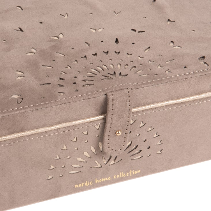 Maisons Du Monde Joyero De Ante Reciclado Efecto Terciopelo Marrón Con Motivos Calados